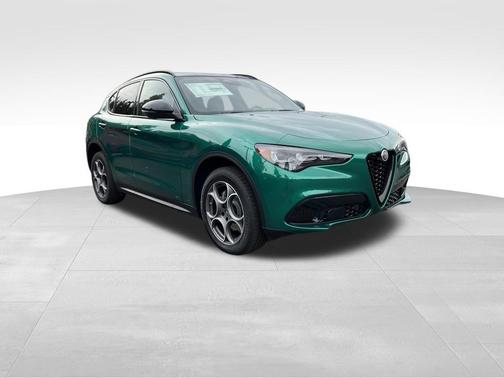 2025 Alfa Romeo Stelvio Base