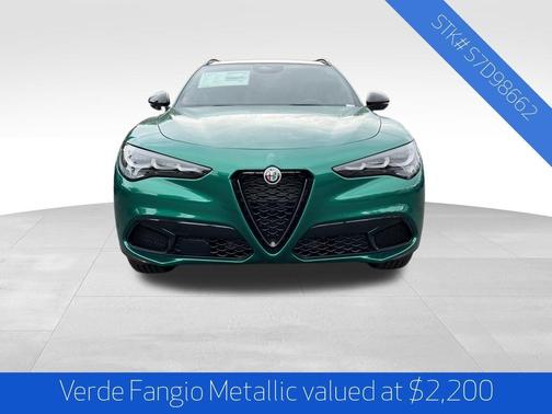 2025 Alfa Romeo Stelvio Base