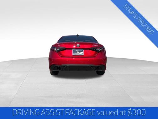 2025 Alfa Romeo Giulia Intensa