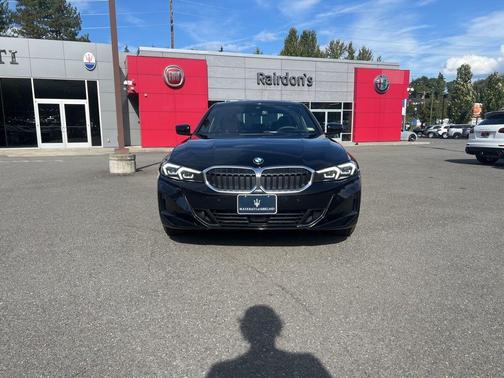 2025 BMW 330 i xDrive