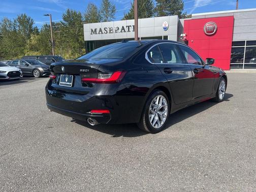 2025 BMW 330 i xDrive