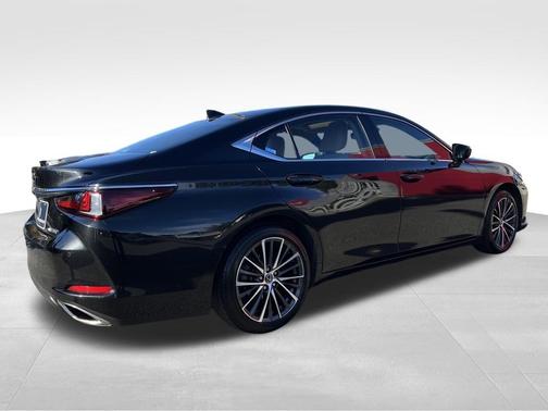 2022 Lexus ES 350 Base