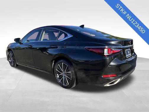 2022 Lexus ES 350 Base