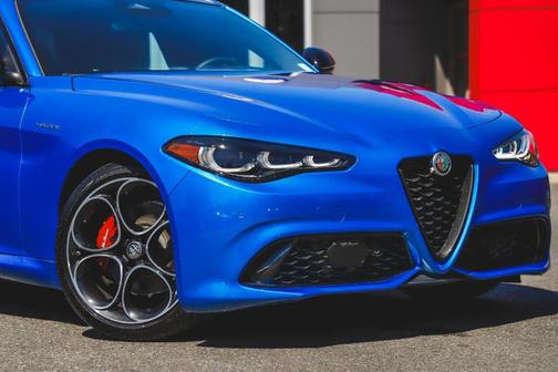 2025 Alfa Romeo Giulia Base