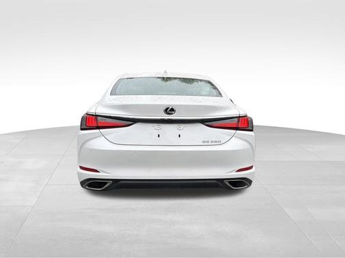 2021 Lexus ES 350 Base