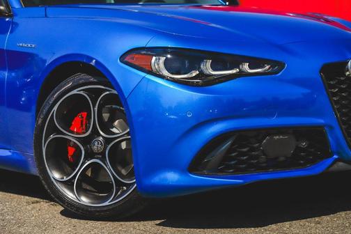 2025 Alfa Romeo Giulia Base