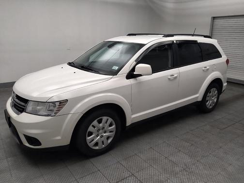 Vice White 2019 Dodge Journey SE