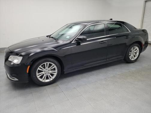 2017 Chrysler 300 Limited