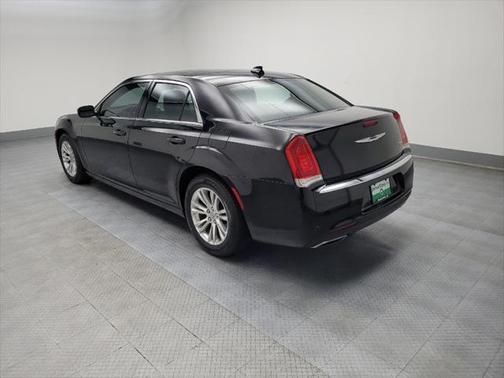 2017 Chrysler 300 Limited