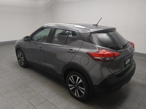 Gray 2019 Nissan Kicks SV