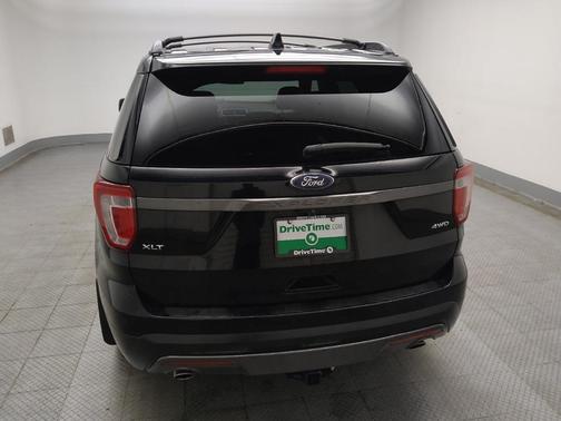 Magnetic Metallic 2017 Ford Explorer XLT