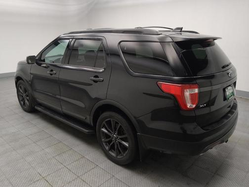 Magnetic Metallic 2017 Ford Explorer XLT