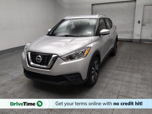 Brilliant Silver Metallic 2019 Nissan Kicks SV