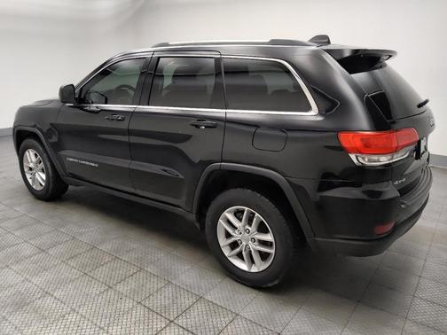 Diamond Black Crystal Pearlcoat 2018 Jeep Grand Cherokee Laredo E