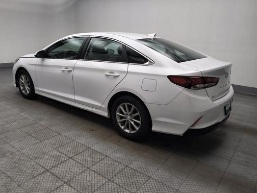 Quartz White Pearl 2018 Hyundai SONATA SE