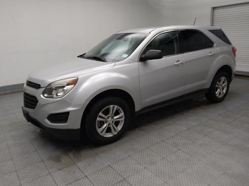 Silver Ice Metallic 2017 Chevrolet Equinox LS