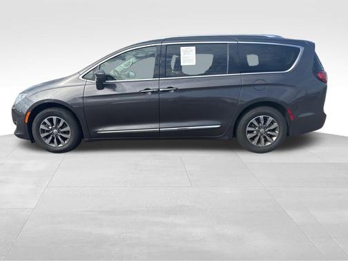 2020 Chrysler Pacifica Touring-L Plus