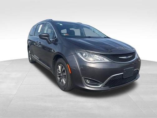 2020 Chrysler Pacifica Touring-L Plus