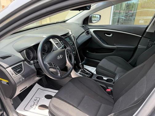 2017 Hyundai Elantra GT Base