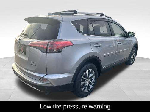 2018 Toyota RAV4 Hybrid XLE