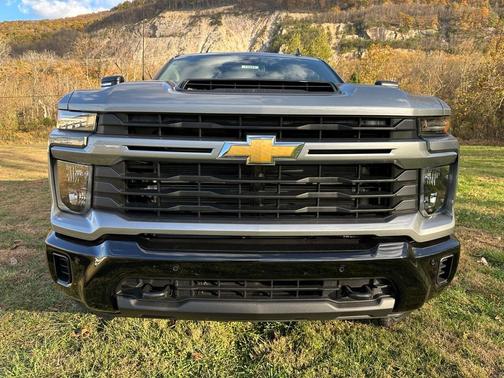 2026 Chevrolet Silverado 2500 Custom