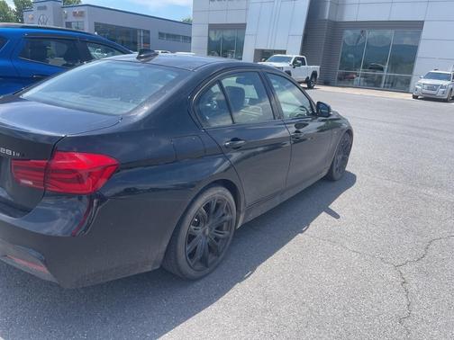 2016 BMW 328 i xDrive SULEV