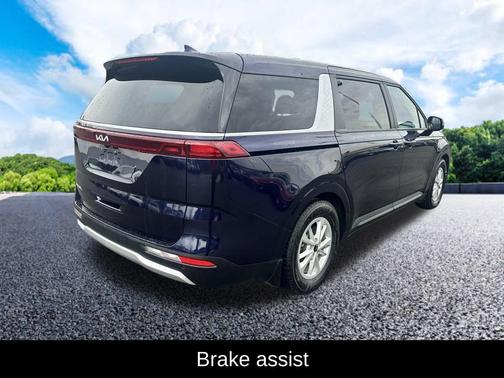 2024 Kia Carnival LX