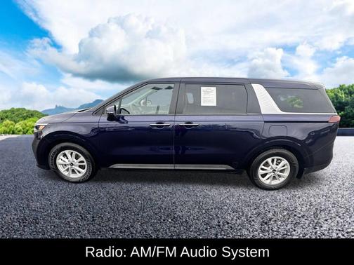 2024 Kia Carnival LX