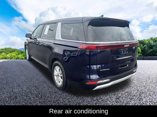 2024 Kia Carnival LX