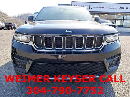 2025 Jeep Grand Cherokee Laredo
