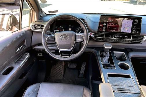 2021 Toyota Sienna XSE 7 Passenger