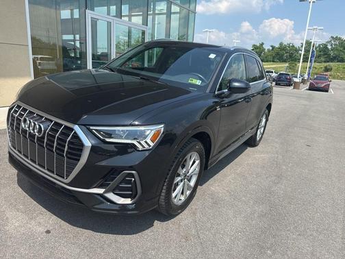 2022 Audi Q3 45 S line Premium