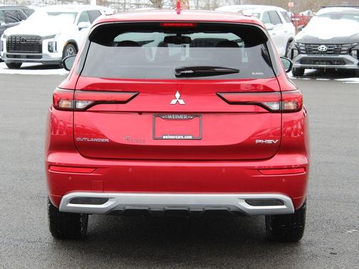 2025 Mitsubishi Outlander PHEV SEL
