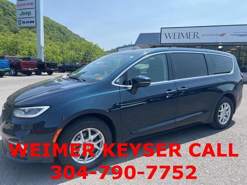 2023 Chrysler Pacifica Touring-L