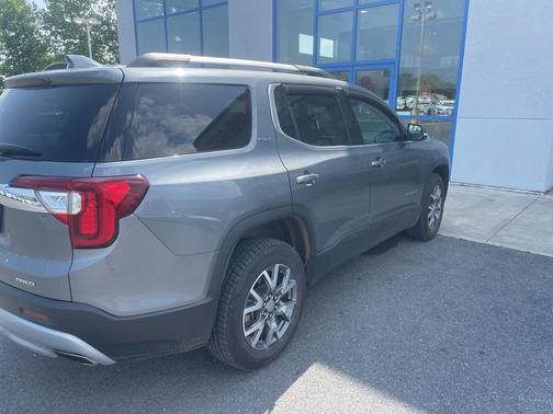 2021 GMC Acadia SLT