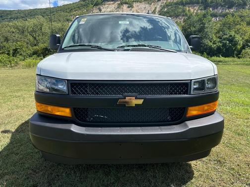 2025 Chevrolet Express 3500 Work Van