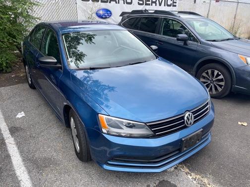 Photo 2 of 2 of 2015 Volkswagen Jetta 2.0L S
