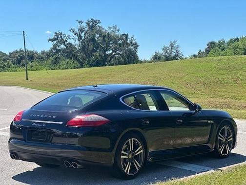 2013 Porsche Panamera 4