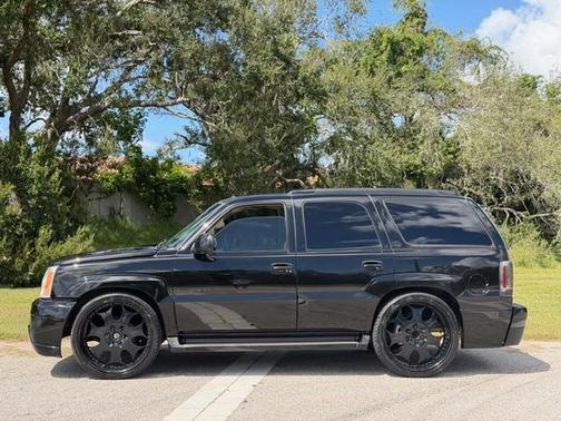 2002 Cadillac Escalade Base