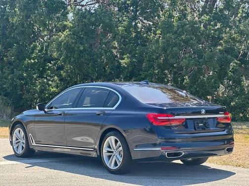 2016 BMW 750 iL