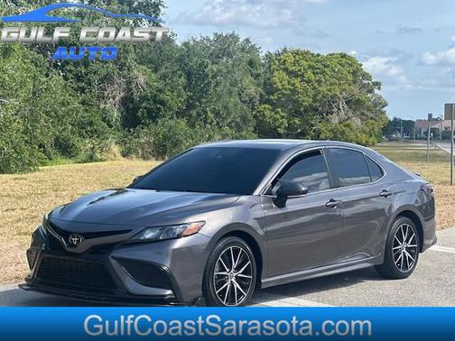 2022 Toyota Camry LE