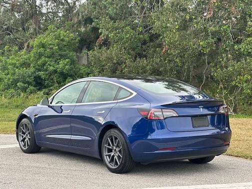 2020 Tesla Model 3 Standard Range Plus