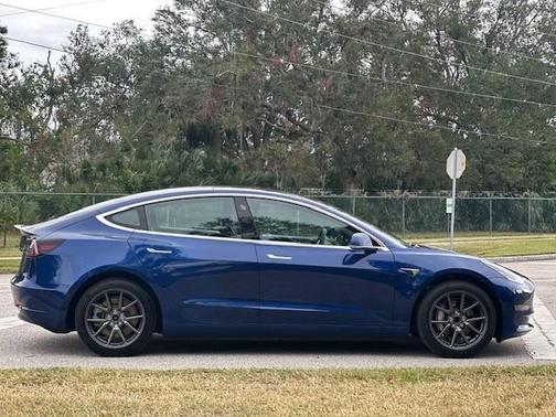 2020 Tesla Model 3 Standard Range Plus