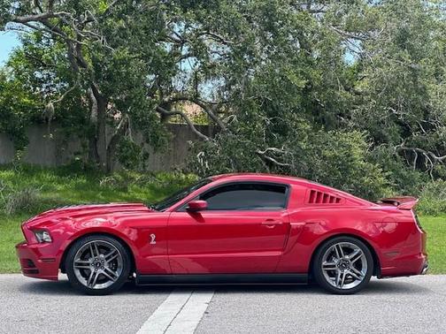 2013 Ford Mustang GT Premium