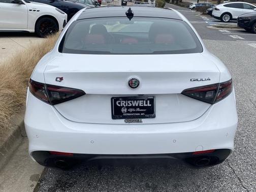 2024 Alfa Romeo Giulia Veloce AWD