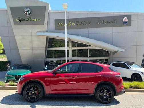 Alfa Rosso 2024 Alfa Romeo Stelvio Ti