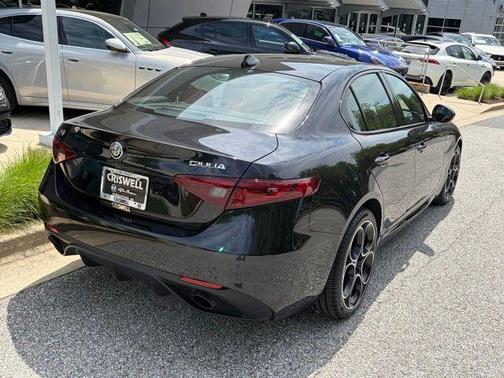 Vulcano Black Metallic 2023 Alfa Romeo Giulia Veloce AWD
