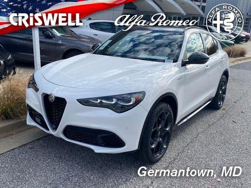 2025 Alfa Romeo Stelvio Sprint AWD