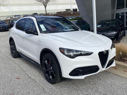2025 Alfa Romeo Stelvio Sprint AWD