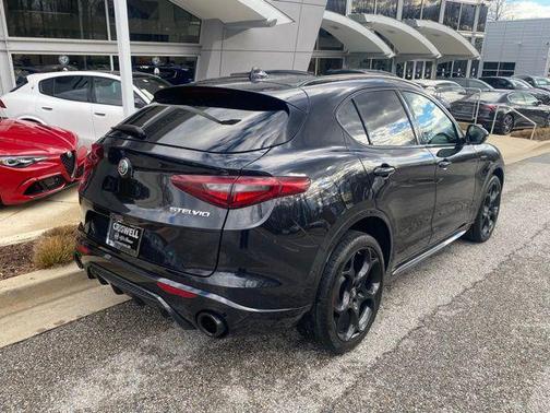 2023 Alfa Romeo Stelvio Veloce AWD